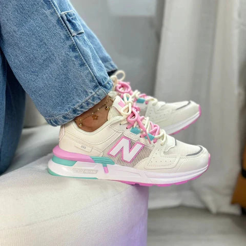 New Balance "Pink Cream" Sneaker