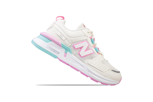 New Balance "Pink Cream" Sneaker